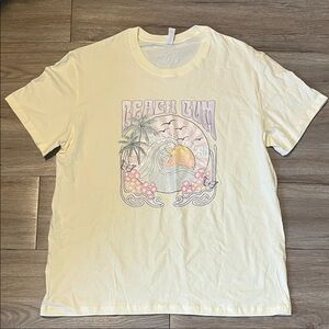 Woman’s Beach Bum Cream Graphic Tee